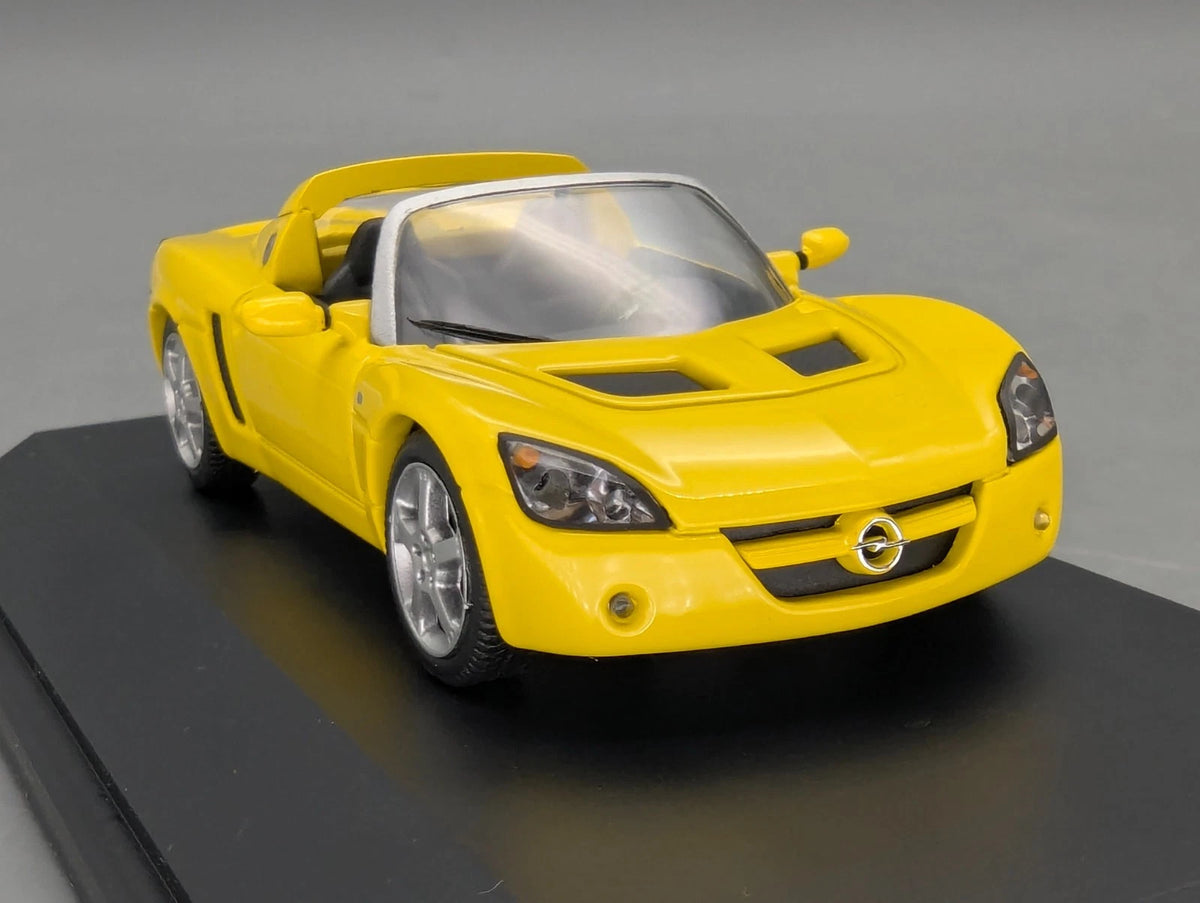 Modellautos 1:43 Schuco Opel Speedster Gelb mit Dealer OVP