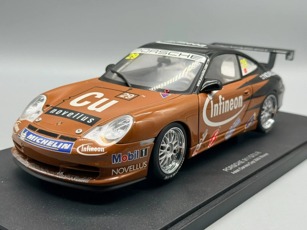 Modellautos 1:18 Autoart Porsche 911 GT3 R Asian Carrera Cup 2003 Winner mit OVP