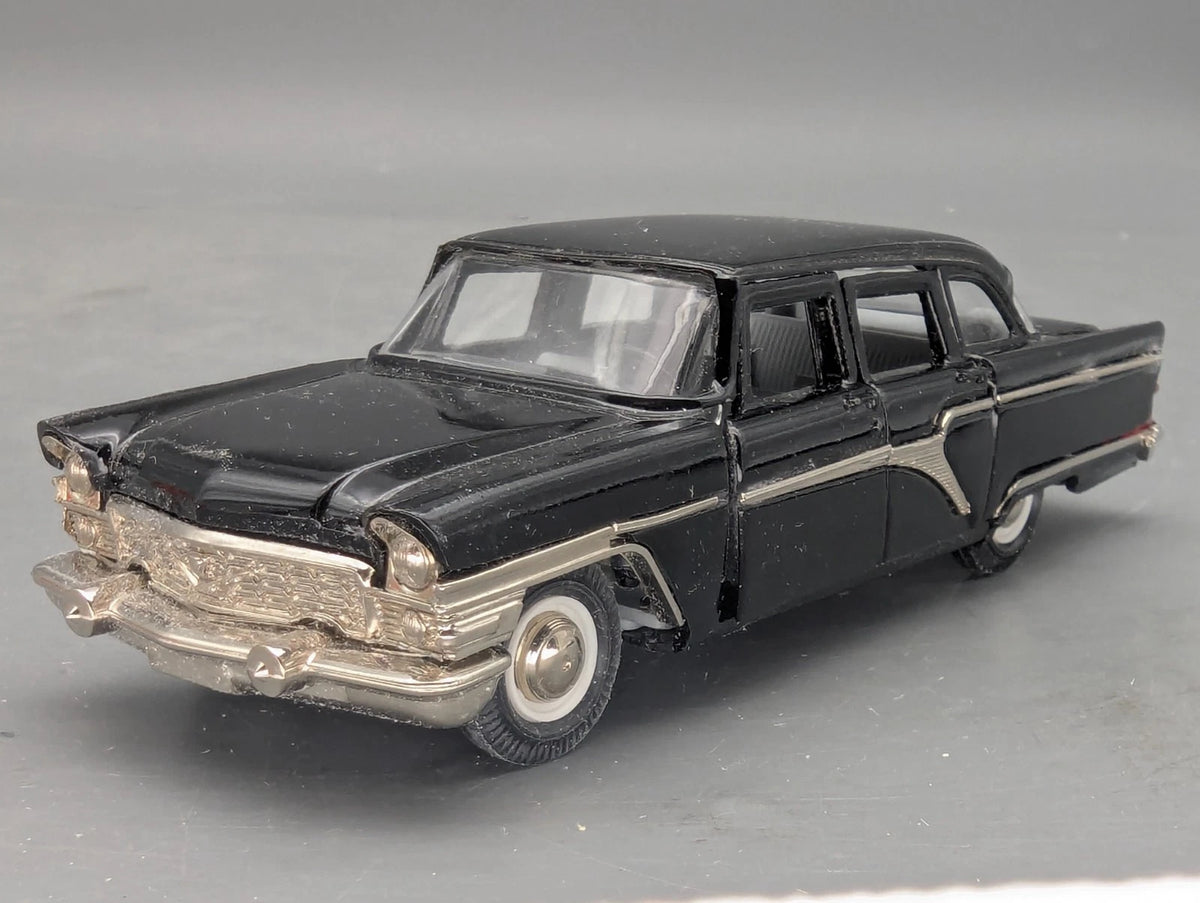 Modellautos 1:43 Agat / Tantal / Radon / Saratov A15 GAZ-13 Chaika Möwe mit OVP
