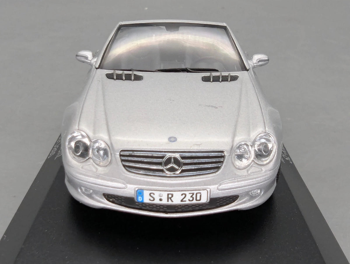 Modellautos 1:43 Minichamps Mercedes Benz SL Klasse Silber Metallic Dealer OVP