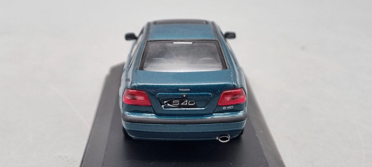 Modellautos 1:43 Minichamps Volvo S40 Lagunengrün
