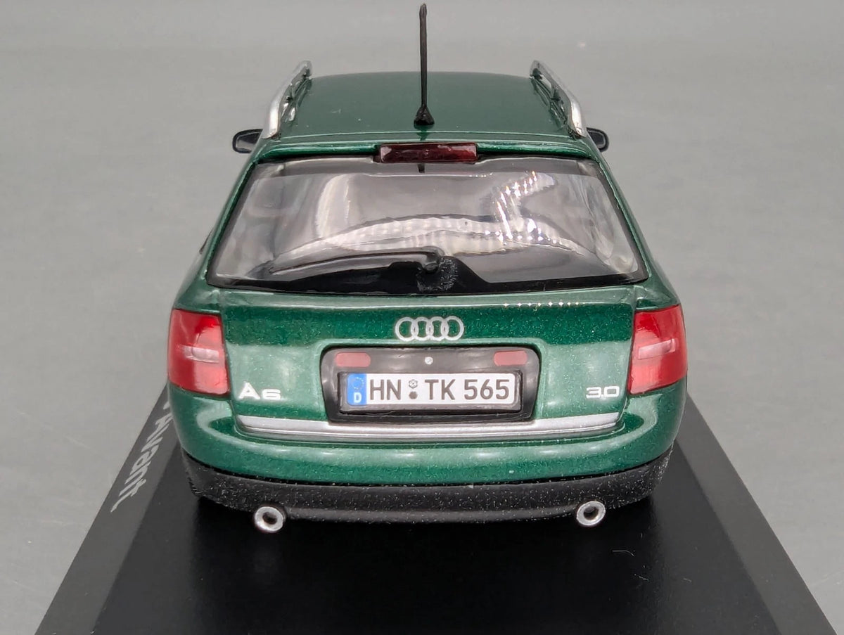 Modellautos 1:43 Minichamps Audi A6 Avant Grün Metallic mit Dealer OVP
