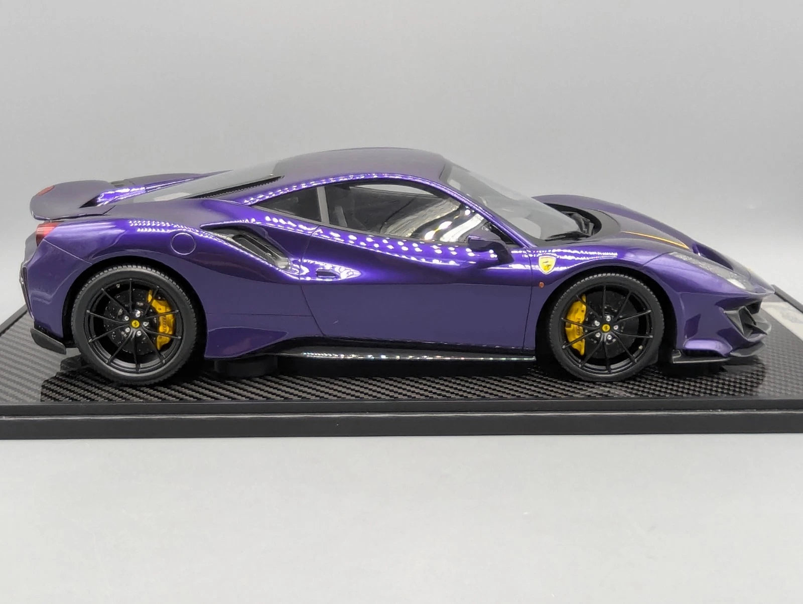 Modellautos 1:12 BBR Ferrari 488 Pista Viola Al Humad Ltd 21/21 Stück OVP