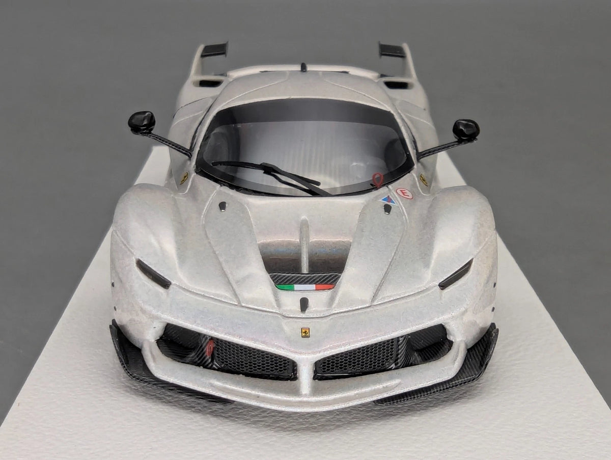 Modellautos 1:43 BBR Ferrari FXX-K Ltd 22/24 auf Lederplatte mit Vitrine und OVP