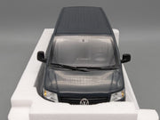 Modellautos 1:18 Norev Volkswagen VW Transporter 2003 Grau mit OVP