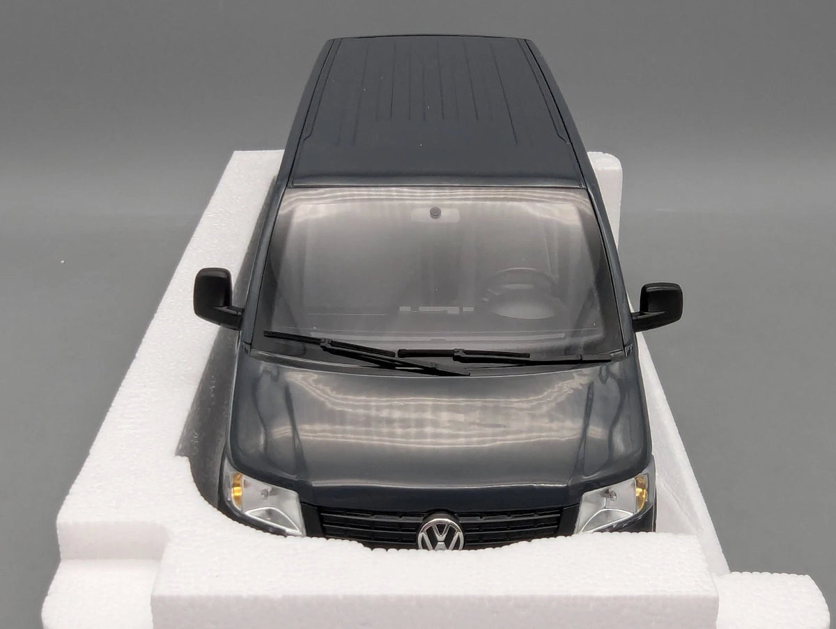 Modellautos 1:18 Norev Volkswagen VW Transporter 2003 Grau mit OVP