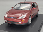 Modellautos 1:43 Minichamps Ford Focus Rot Metallic mit Dealer OVP