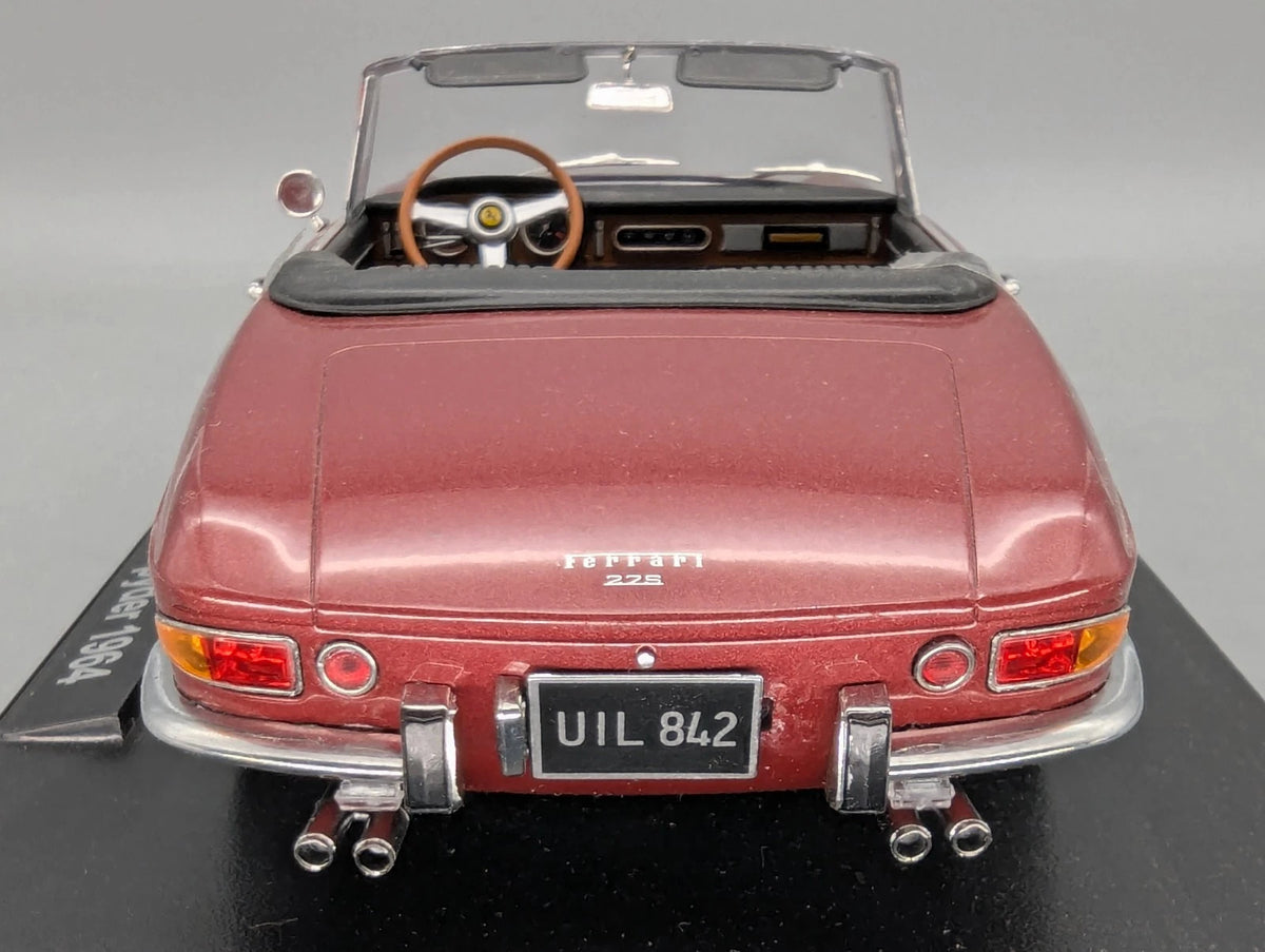 Modellautos 1:18 KK-Scale Ferrari 275 GTS Spyder 1064 Rot mit OVP
