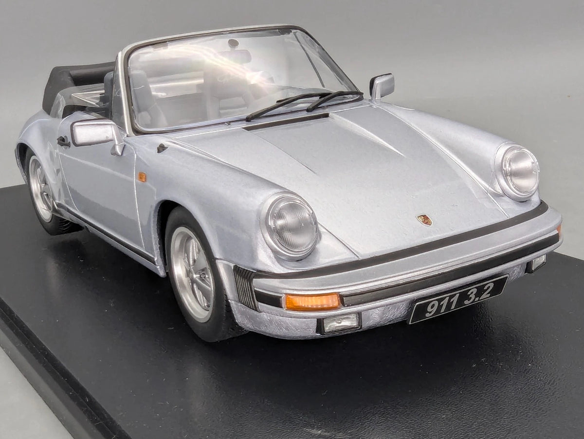 Modellautos 1:18 KK-Scale Porsche 911 Carrera Cabrio 3.2 1988 mit OVP