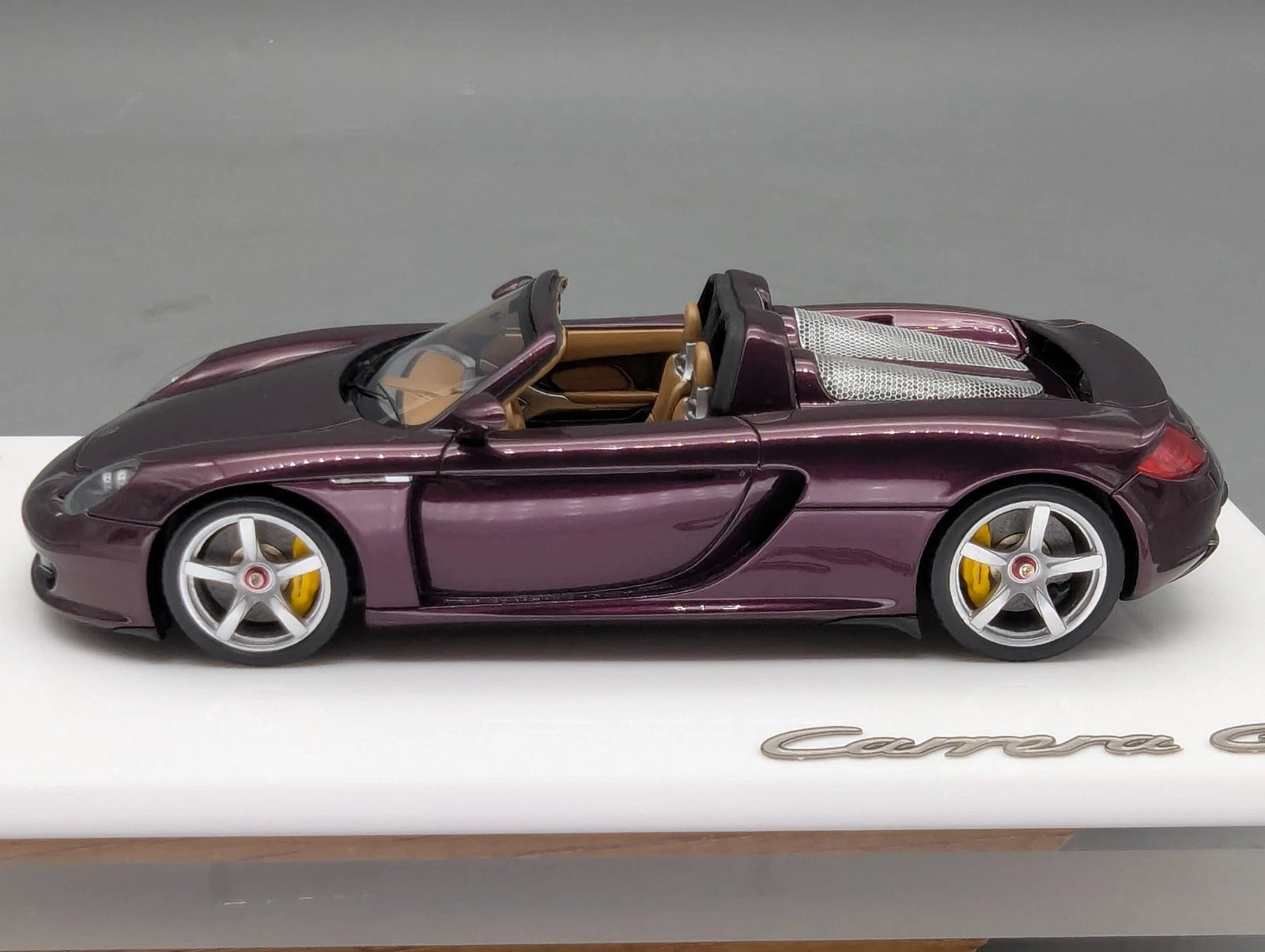 Eidolon Make Up 1:43 Porsche Carrera GT 2004 Amethyst Met. Ltd 43/60 Stck OVP