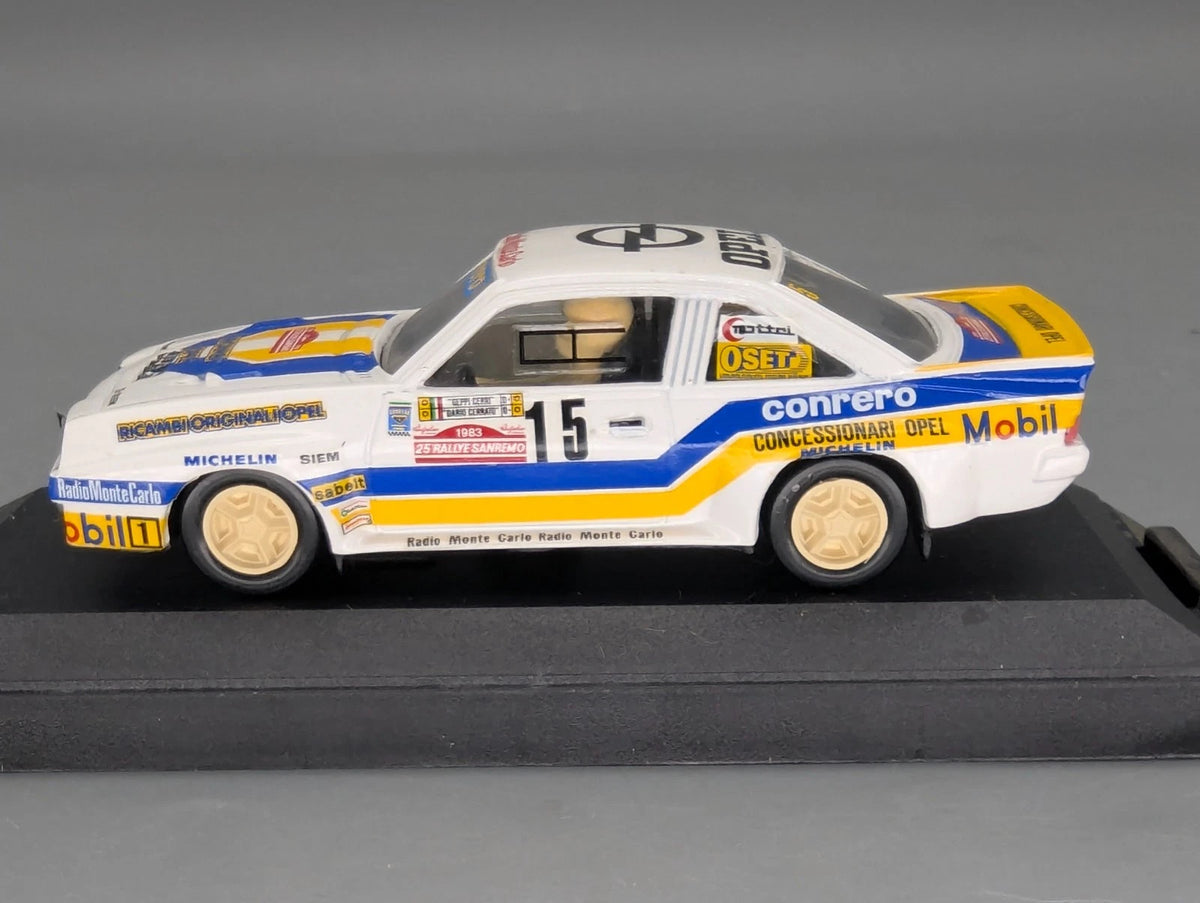 Modellautos 1:43 Vitesse Opel Manta 400 Rallye Sanremo 1983 #15 mit Vitrine