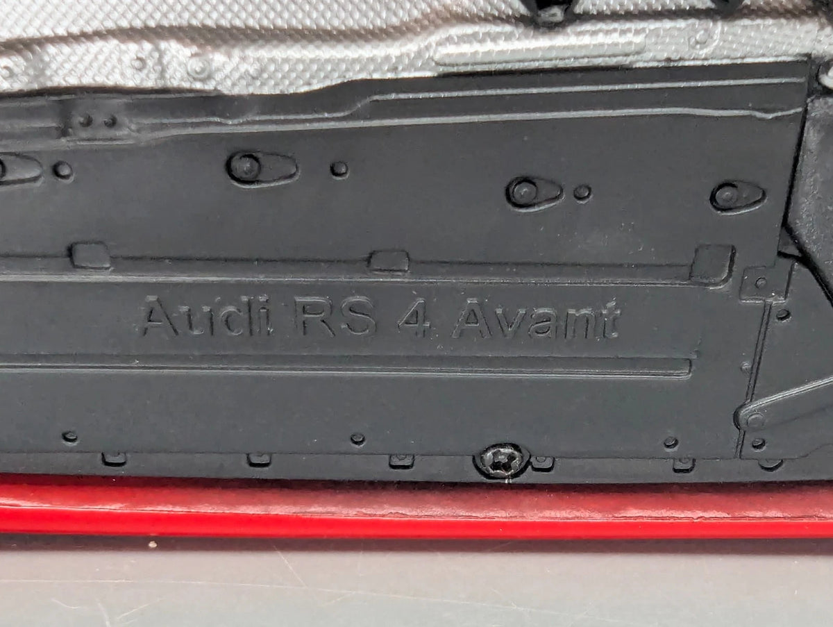 Modellautos 1:18 Minichamps Audi RS 4 Avant 2006 Rot mit OVP