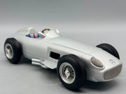 Modellautos 1:18 Werk83 Mercedes-Benz W196 Formula 1 1955 Silber mit OVP