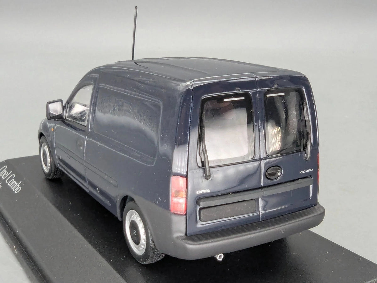 Modellautos 1:43 Minichamps Opel Combo Van 2002 Blue Blau Königsblau mit OVP