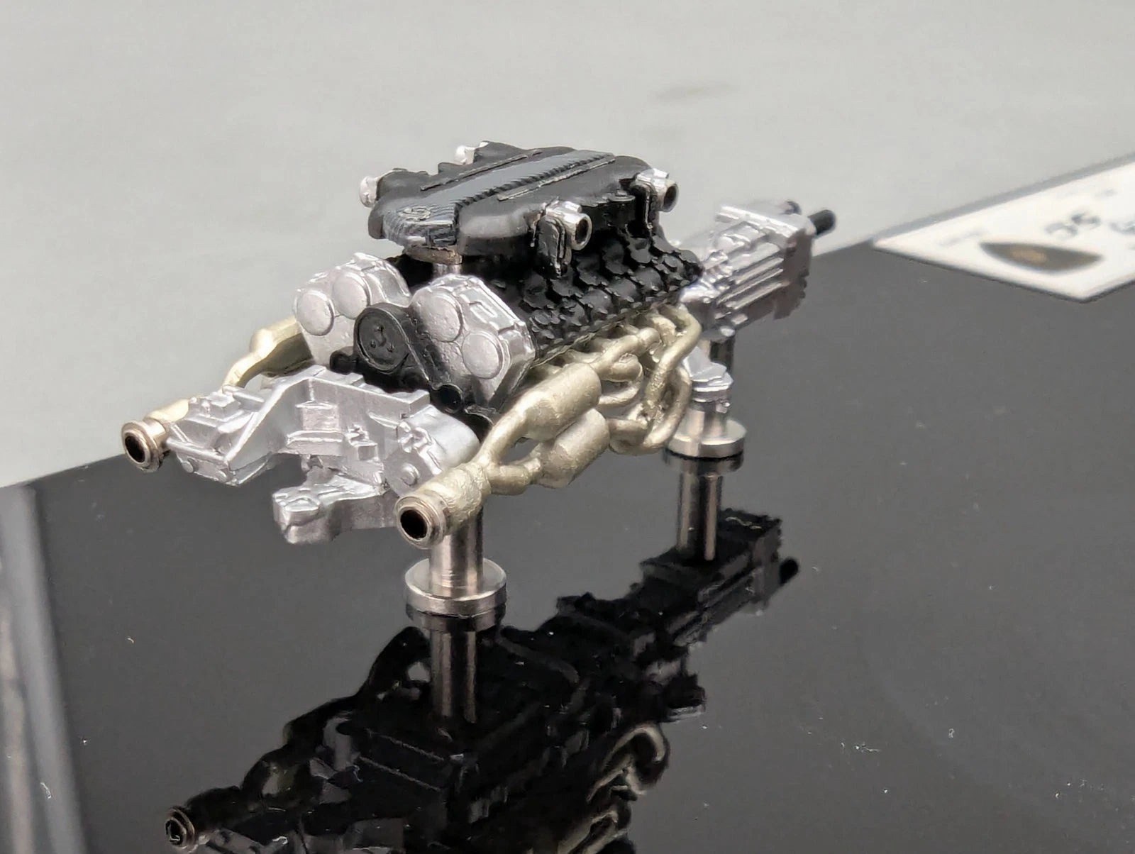 Eidolon Make Up 1:43 Lamborghini Aventador LP720-4 2013 Candy Red Engine Set OVP