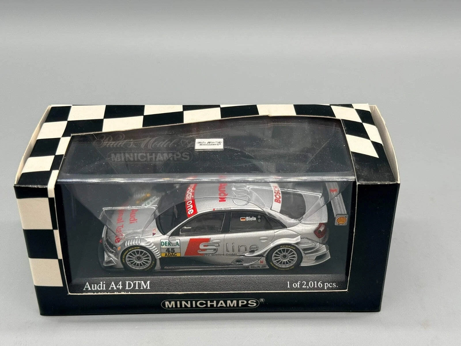Modellautos 1:43 Minichamps Audi A4 DTM 2004 #45 Frank Biela mit OVP