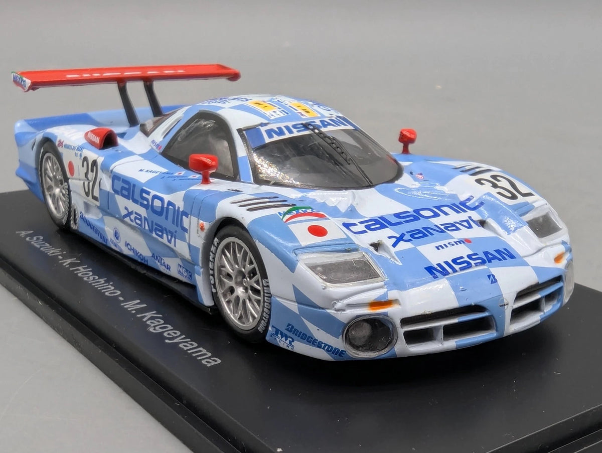 Modellautos 1:43 Spark Nissan R 390 GT1 3rd 24h Le Mans 1998 #32 Vitrine