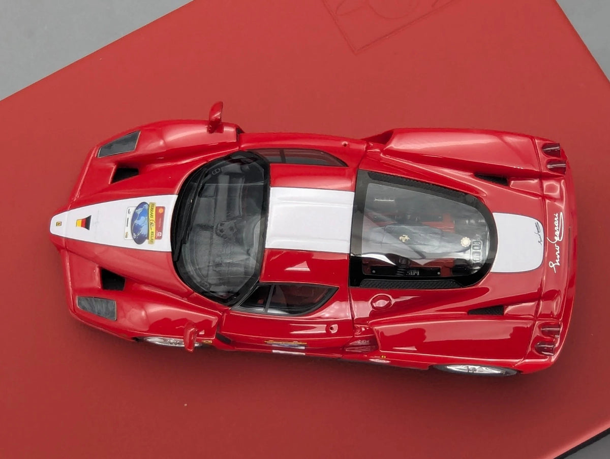 Modellautos 1:43 BBR Ferrari Enzo Paris 2013 Ltd 03/03 mit Vitrine und OVP