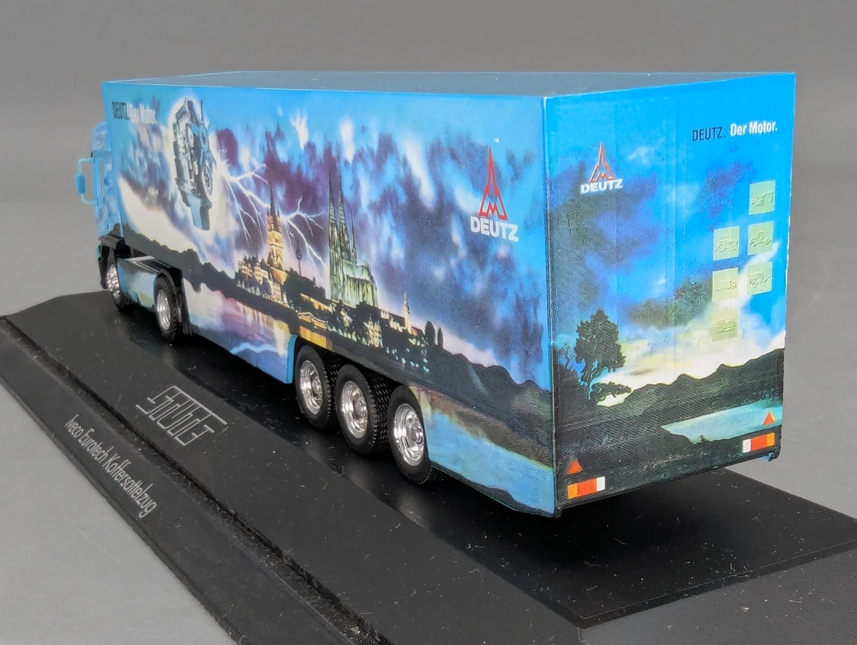 Lkw Modell 1:87 Herpa Iveco Eurotech Koffersattelzug Deutz Stute mit Vitrine
