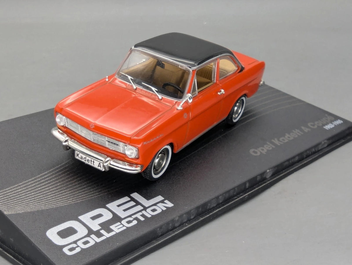 Modellautos 1:43 Ixo für Eaglemoss Opel Collection Kadett B Weiß mit Vitrine