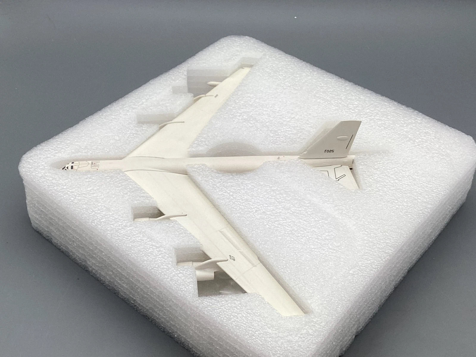 Flugzeug Modell 1:200 Herpa NASA Boeing NB-52H Stratofortress mit OVP
