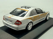 Modellautos 1:43 Minichamps Mercedes-Benz E-Klasse Rally Paris–Peking +Umkarton