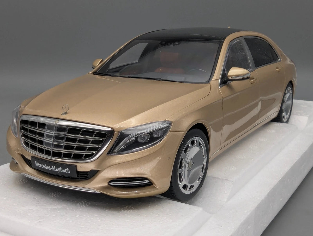 Modellautos 1:18 AUTOart Mercedes Benz Maybach S600 S-Klasse Light Gold mit OVP