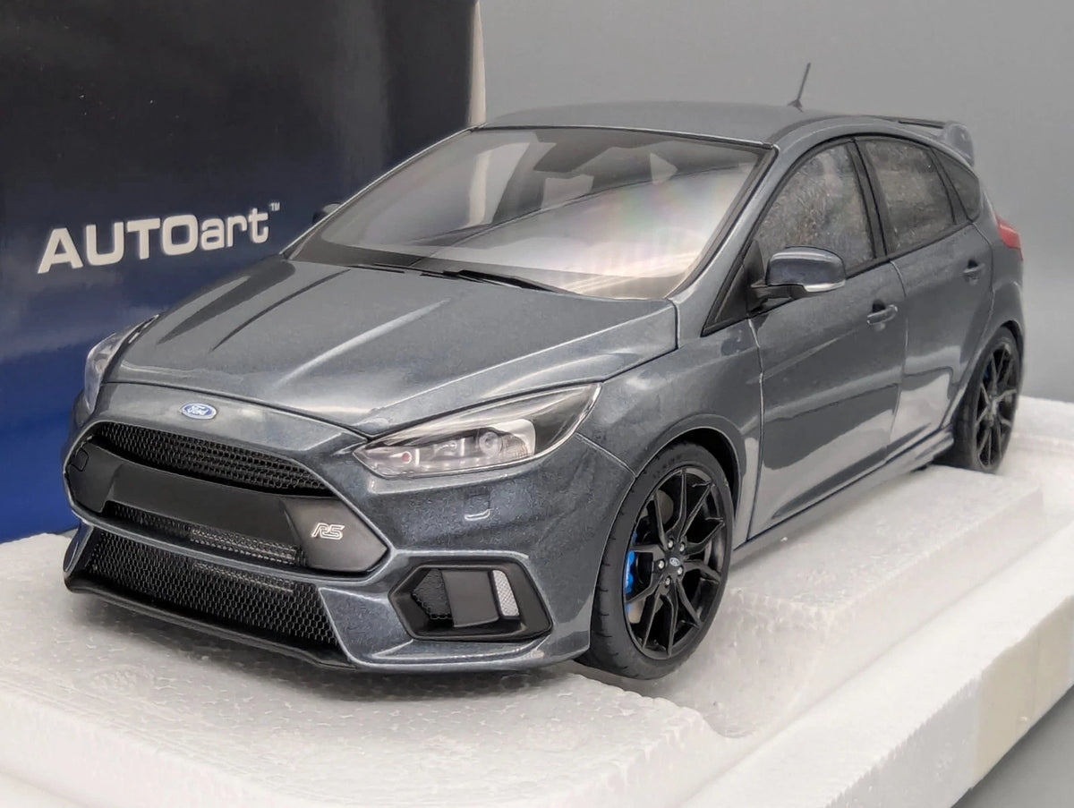Modellautos 1:18 AUTOart 72954 Ford Focus RS 2016 Stealth Grey mit OVP