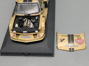 Modellautos 1:18 Minichamps BMW 320i Warsteiner DRM 1977 #4 J. Obermoser Vitrine