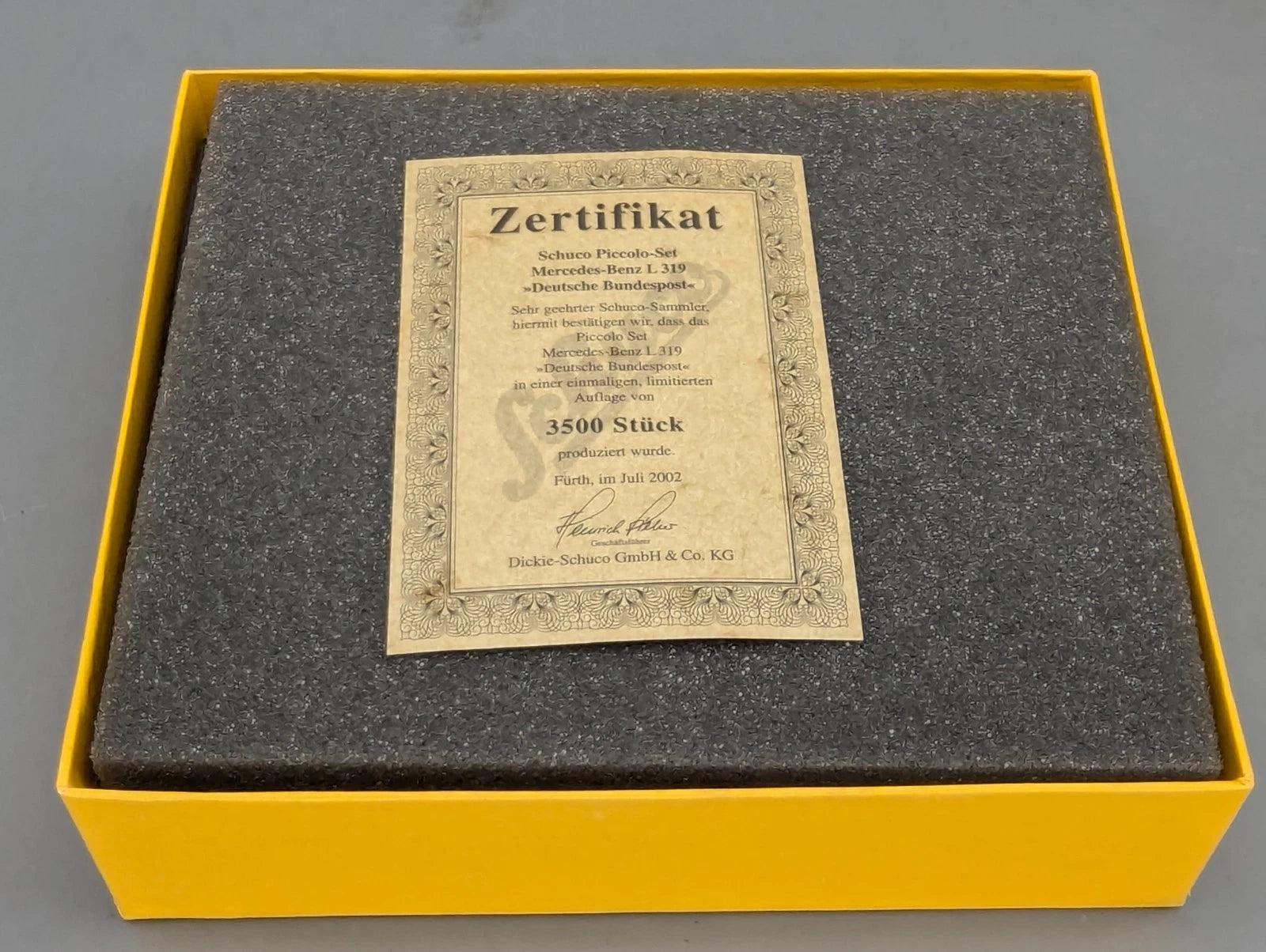 Modellautos 1:90 Schuco Piccolo-Set Dt. Post Mercedes Benz L 319 2-teilig OVP