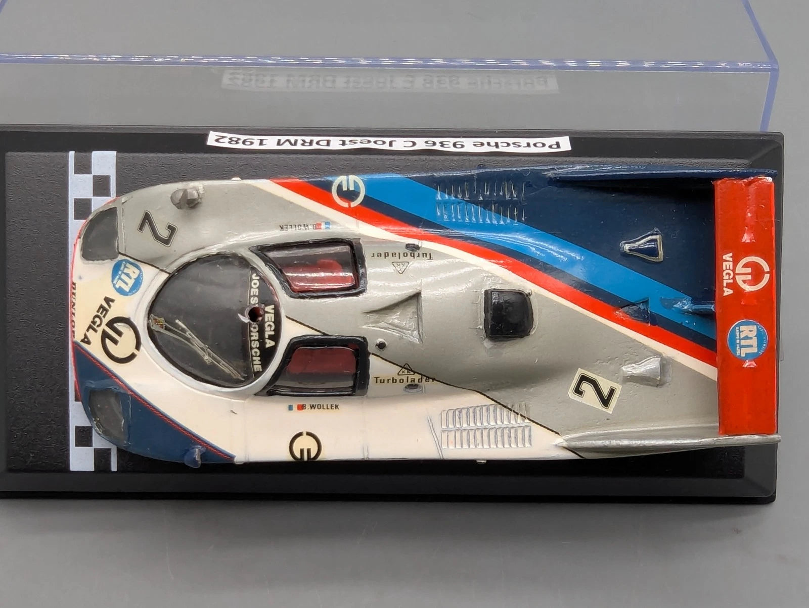Modellautos 1:43 Mini Racing Porsche 936 C Team Joest WINNER DRM 1982 #2 Vitrine