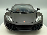 Modellautos 1:18 Minichamps McLaren MP4-12C mit OVP