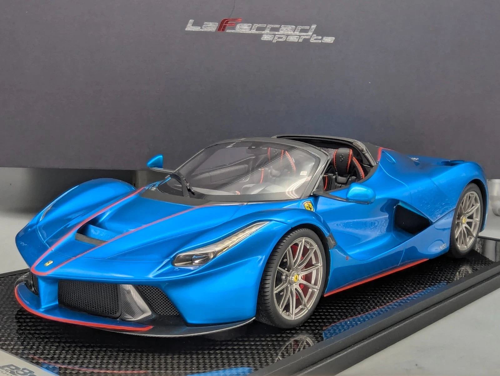 Modellautos 1:12 BBR Ferrari LaFerrari Aperta Blau UNIKAT Ltd. 01/01 Vitrine OVP