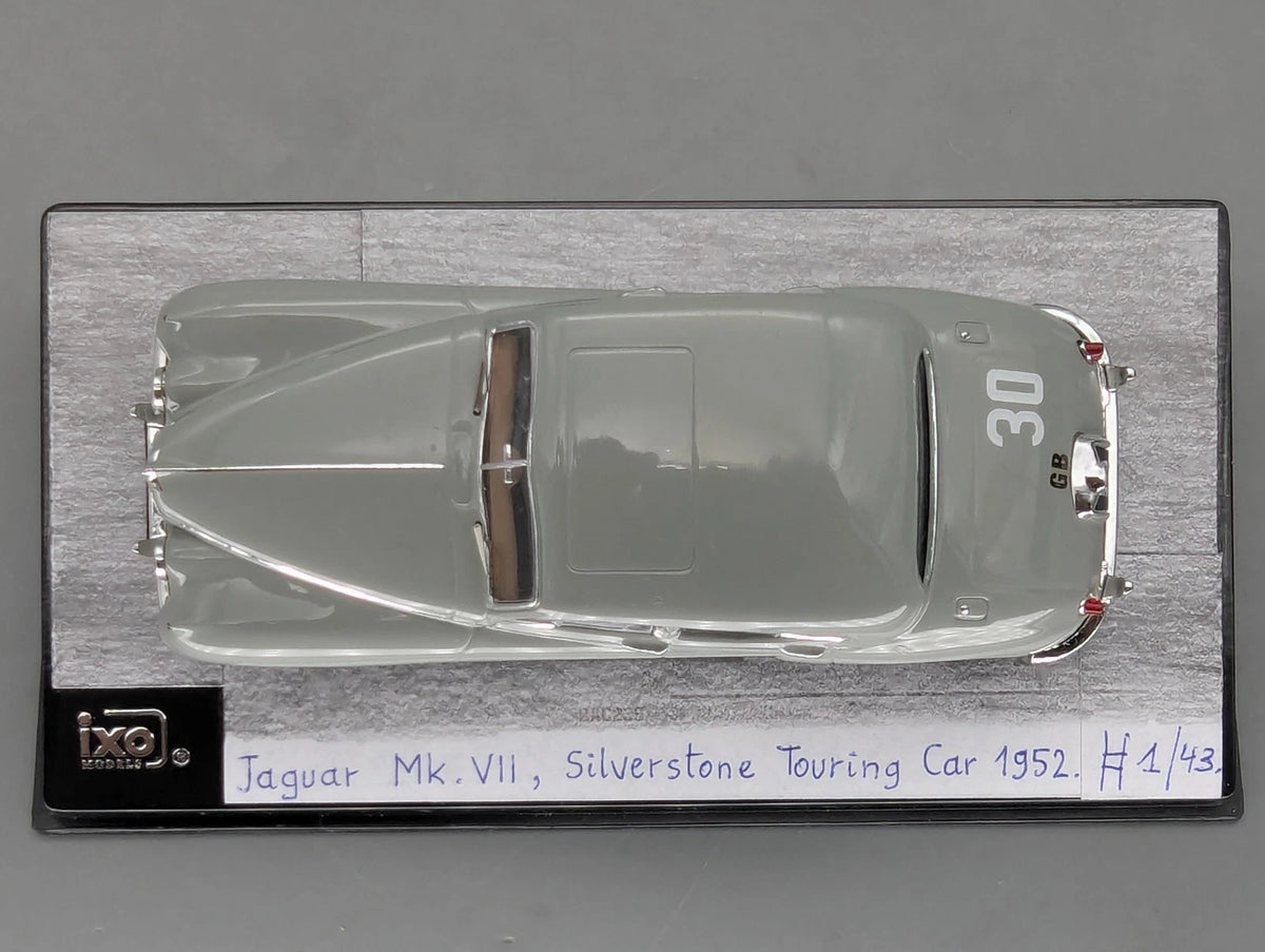 Modellautos 1:43 IXO Jaguar MK VII WINNER Silverstone 1952 #30 St. Moss OVP