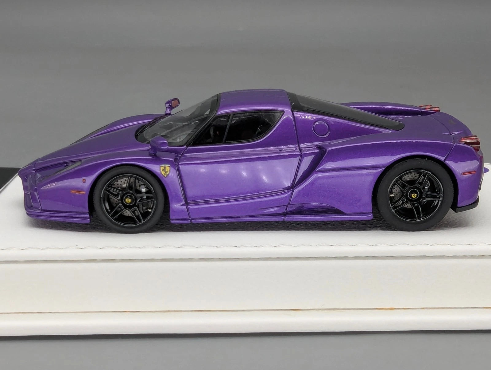 Modellautos 1:43 BBR Executive Calsito Ferrari Enzo Mica Violet Gl Ltd 20/35 OVP