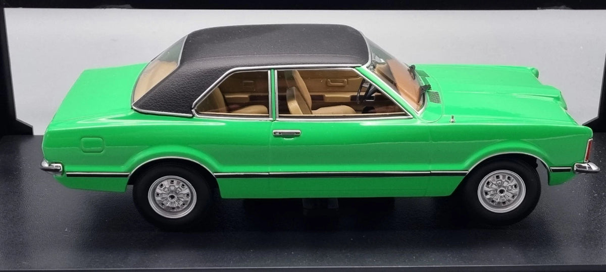 Modellautos 1:18 KK Scale Ford Taunus GXL Limousine 1971 grün OVP