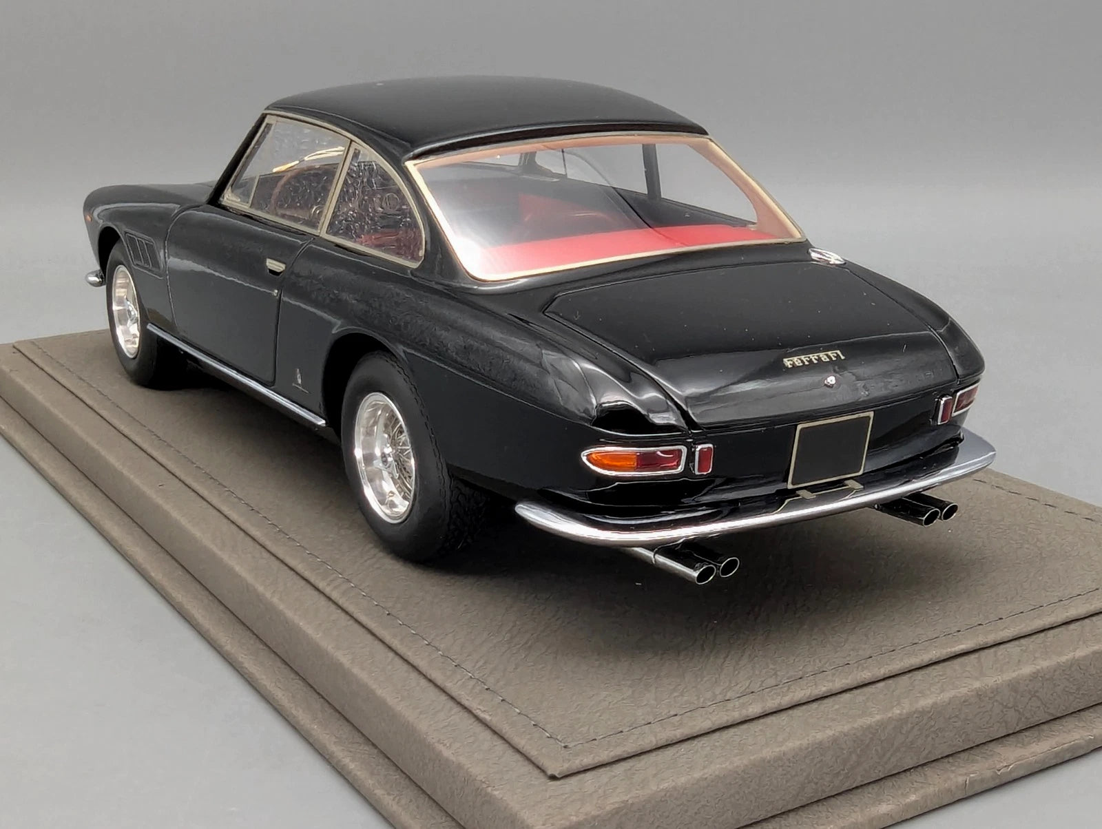 Modellautos 1:18 BBR Ferrari 330 GT 2+2 Limitiert 1/32 Lederplatte Vitrine OVP