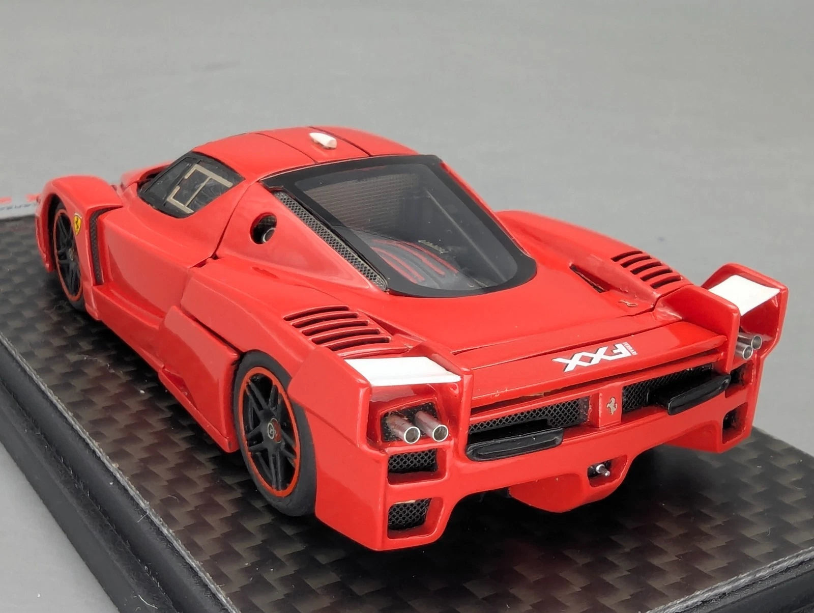 Modellautos 1:43 MR Models & V Bosica Ferrari FXX 2005 Open Door Funktion OVP