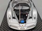 Modellautos 1:43 MR Ferrari FXX mit Open Door Funktion 55/100 Silber mit OVP