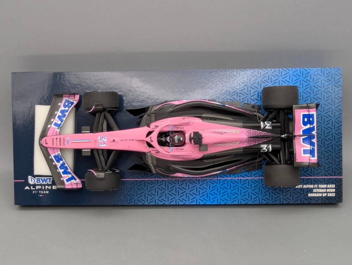 Modellautos 1:18 Minichamps BWT Alpine F1 Bahrain 2023 #31 Esteban Ocon mit OVP