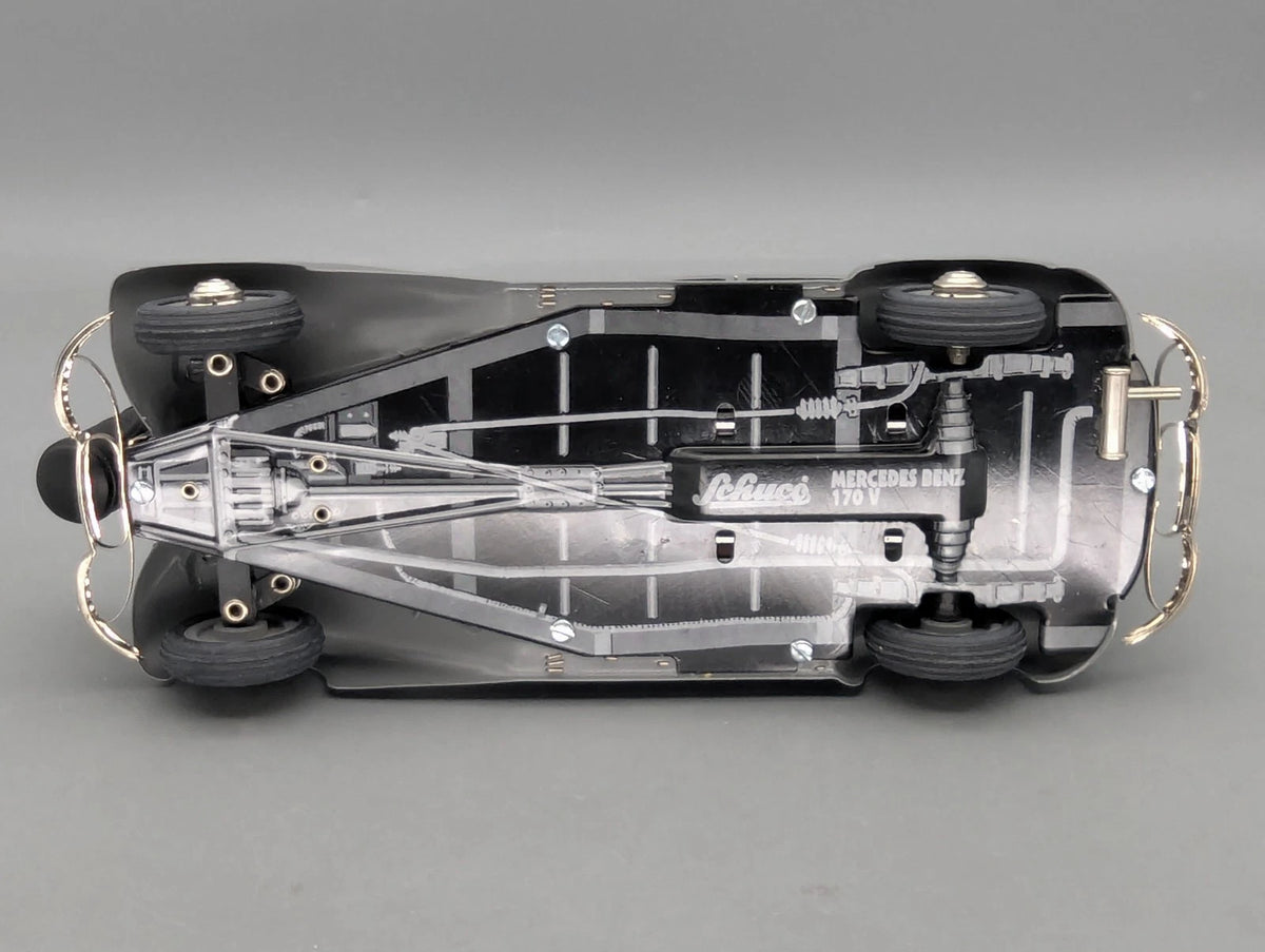 Modellautos 1:18 Schuco Mercedes Benz 170V Limousine mit Holzvergaser OVP