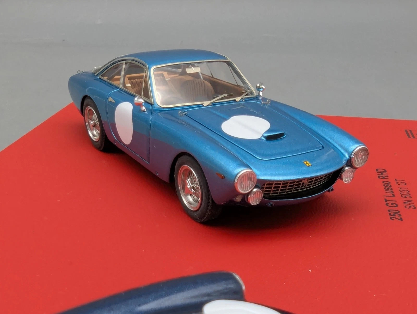Modellautos 1:43 BBR  Ferrari 250 GT The Racing Lusso LHD RHD Set 2-tlg. 1/3 OVP