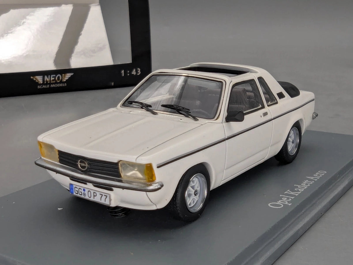 Modellautos 1:43 Neo Scale Models Opel Kadett Aero Weiß mit OVP