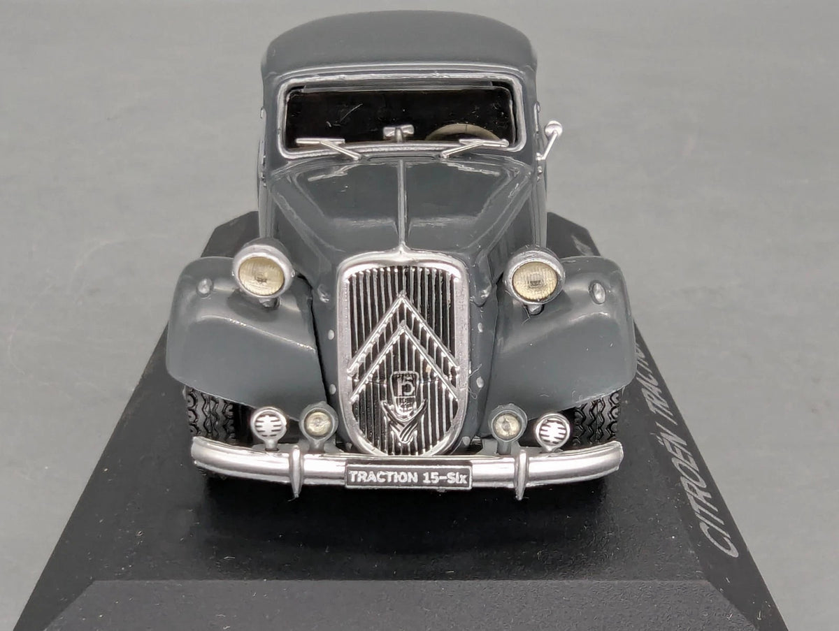 Modellautos 1:43 Atlas Citroen Traction Avant 15-Six mit OVP