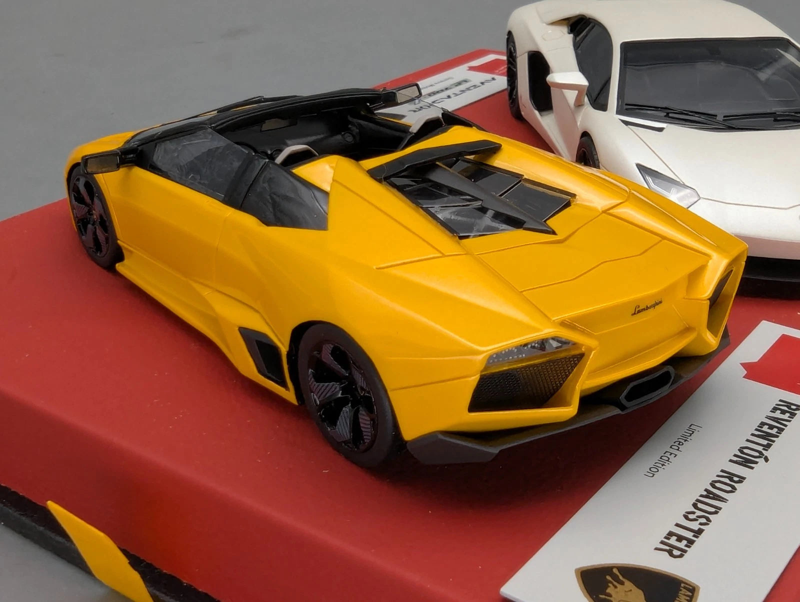 Eidolon Make Up 1:43 Lamborghini 50 Anniv. 2tlg Set Reventon Rd. + Aventador OVP