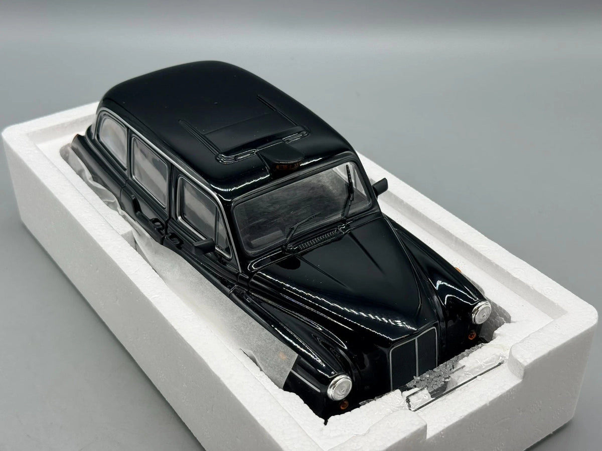 Modellautos 1:18 Minichamps London Taxi 1989 mit OVP