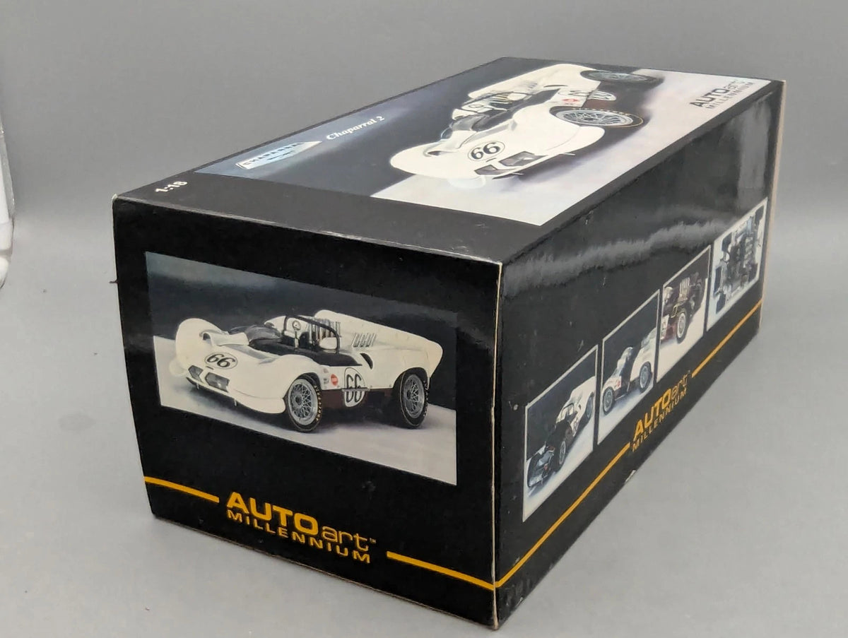 Modellautos 1:18 AUTOart Millenium 86496 Chaparral 2 Sport Race 1965 #66 mit OVP