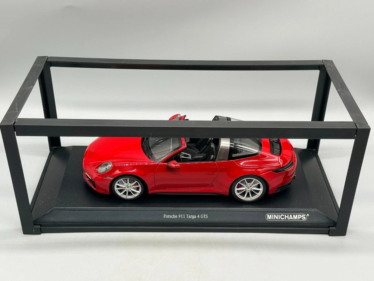 Modellautos 1:18 Minichamps Porsche 911 Targa 4 GTS mit OVP