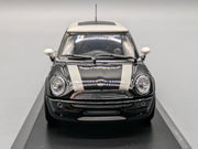 Modellautos 1:43 Minichamps Mini Cooper 2001 Black mit Haube zum Öffnen mit OVP