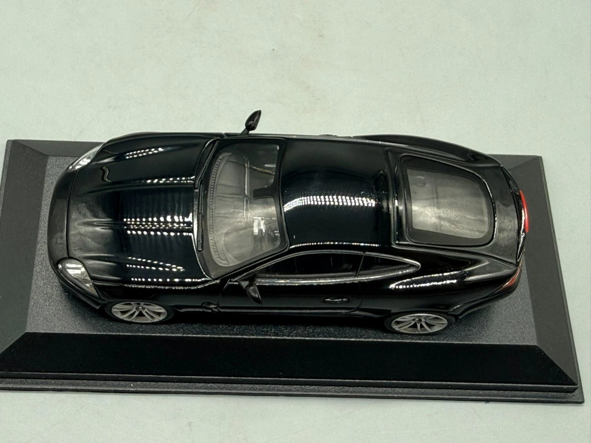 Modellautos 1:43 Minichamps Jaguar XK Coupe mit OVP